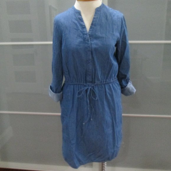 crown & ivy Dresses & Skirts - Crown & Ivy  Denim Shirt Dress 1/4 Front Button